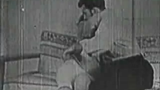 Megumi Shino ఆంటీలు సెక్స్ వీడియోస్ ఆసియా బ్లోజాబ్ ఇస్తుంది మరియు ఆమె నోటిలో సహకరిస్తుంది
