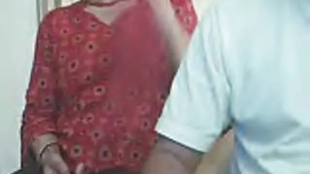 హార్డ్‌కోర్ త్రీసమ్ యాక్షన్‌లో క్రూరంగా ఇబ్బంది పడ్డ అంగ స్లట్ తేలుగు సేక్స్ వీడియోస్